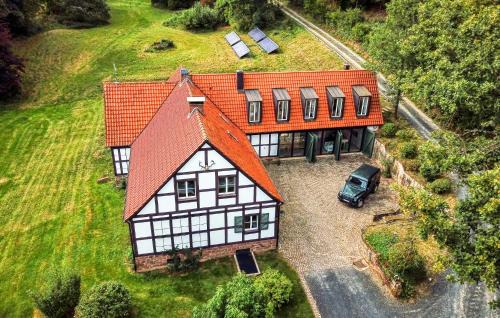 Buchenau House | Cozy Retreat in Eiterfeld with Pool and High-Speed Wifi