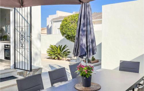 El Chaparral House | Charming Home in El Chaparral with Pool and Kitchen