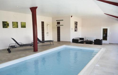Elliant House | Cozy Elliant Home with Pool and Wifi for Your Getaway