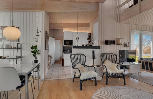 Faaborg House | Cozy Cottage Retreat with Ocean View near Faaborg