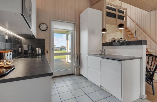 Faaborg House | Cozy Cottage Retreat with Ocean View near Faaborg