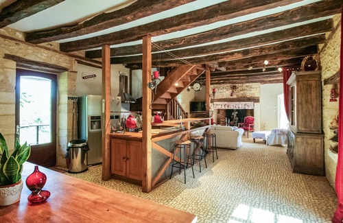Fleurac House | Experience Comfort with 3 Bedroom Accommodation in Fleurac