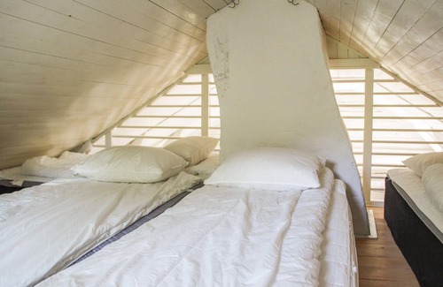 Gamleby House | Cozy 1 Bedroom Retreat with Ocean View in Gamleby