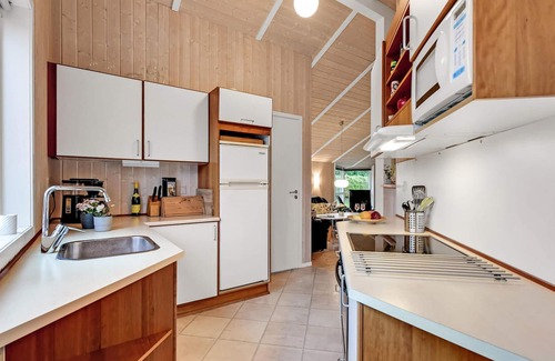 Nørre Hurup House | Explore 3-Bedroom Retreat with Ocean and Lake Views