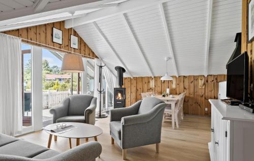 Hejlsminde Strand House | Family-Friendly 3 Bedroom Retreat in Hejls Awaiting You