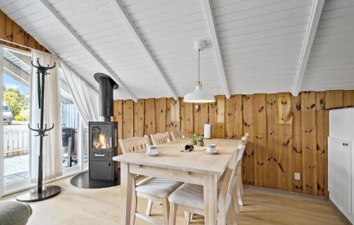 Hejlsminde Strand House | Family-Friendly 3 Bedroom Retreat in Hejls Awaiting You