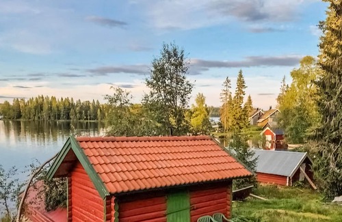Hole Municipality House | Experience Historic Charm at Ringkollen with Spa & Lake Views