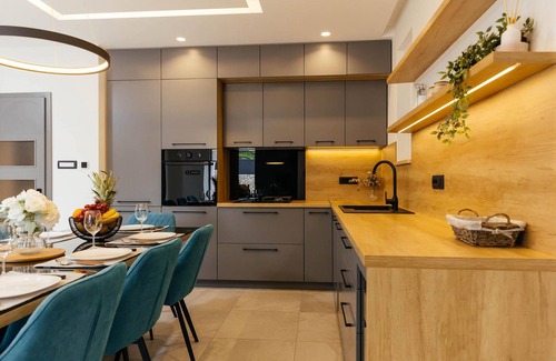 Prolozac House | Amazing home in Gornji Prolosac