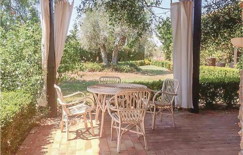 Chiaramonte Gulfi House | Pet-Friendly Retreat in Chiaramonte Gulfi with WiFi
