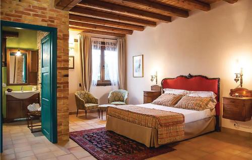 Chiaramonte Gulfi House | Pet-Friendly Retreat in Chiaramonte Gulfi with WiFi