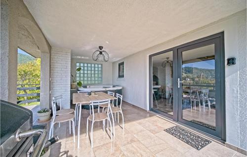 Jastrebarsko House | Inviting Home in Ivancici with Relaxing Jacuzzi Retreat
