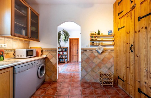Iznate House | Elegant Vineyard Retreat with Private Pool & Panoramic Views