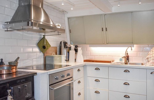 Kivik House | Experience Nature in a Beachfront Cottage by the Ocean