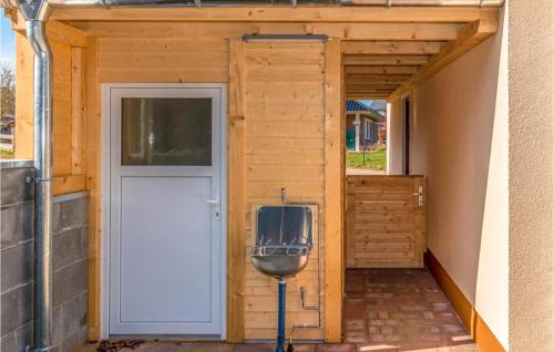 Wohlenberg House | Elegant Home in Klütz with Kitchen and Family Amenities