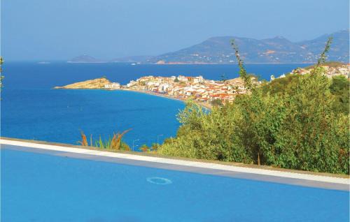 Kokkari House | Elegant Home in Kokari with Pool and Hot Tub Amenities