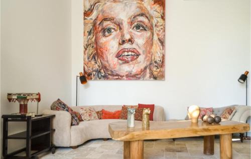 Leognan House | Relaxing Retreat in Léognan with Pool and Wifi Access