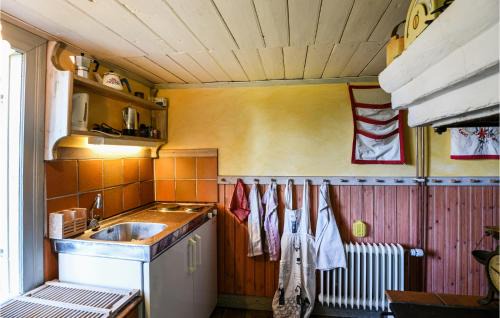 Lidkoping Municipality House | Inviting Home in Lidkping: Pet and Child Friendly Stay