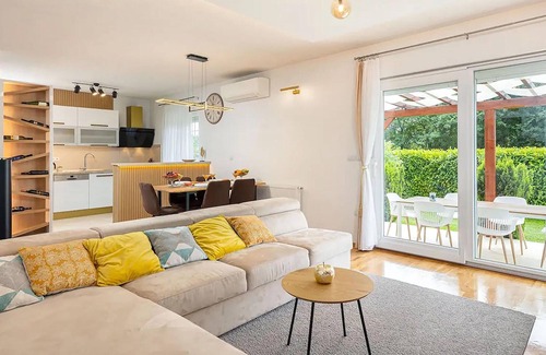 Citluk House | Amazing home in Lucane with WiFi