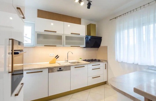 Citluk House | Amazing home in Lucane with WiFi