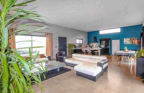 Lussas House | Experience Scenic Countryside Views at Our Modern Villa