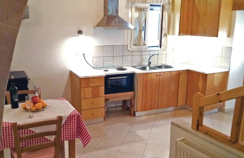 Malaxa House | Exceptional 2 Bedroom Accommodation in Malaxa, Chania