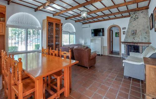 Montilla House | Amazing Home In Montilla With Wifi