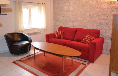 Monjoi House | Cozy 2-Bedroom Home in Montjoi with Free WiFi & Pet-Friendly