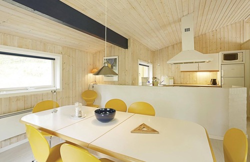 Spidsegard House | Oceanfront 4 Bedroom Retreat in Nexø with Spa Access