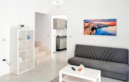 Noicattaro House | Family-Friendly Retreat in Noicattaro with Kitchen Access