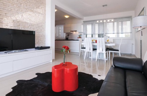 Novigrad House | Discover a Family-Friendly 4 Bedroom Retreat in Novigrad