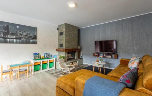 Brestovac House | Inviting Home in Novo Zvecevo with Sauna and Pool Access