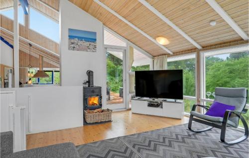 Klint House | Cozy Home in Nykøbing Sj with Pool and Kitchen Access