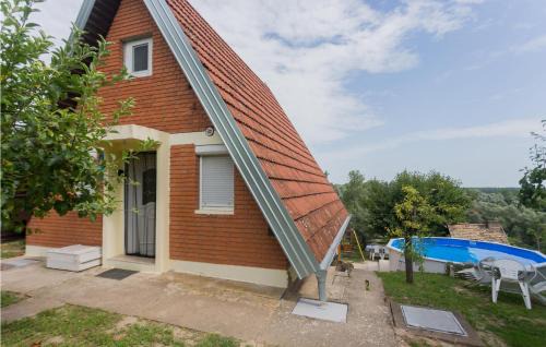 Opatovac House | Cozy Home in Opatovac with Pool and Pet-Friendly Amenities