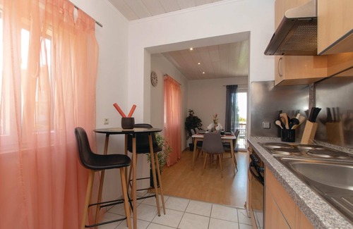 Orebic House | Relaxing 2 Bedroom Stay with Ocean View in Orebic