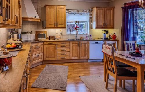 Roennaeng House | Cozy Pet Friendly Home with Sea View in Rnnng