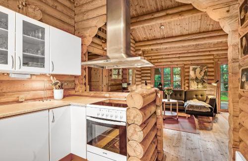 Ronde House | Amazing Home In Rønde With 3 Bedrooms, Sauna And Wifi