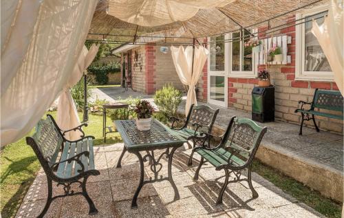 Boccea House | Exceptional 4-Star Home in Roma with Wifi and Pool