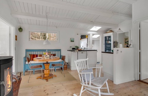 Rrvig House | Relaxing Cottage Retreat with Ocean Views and Spa Access