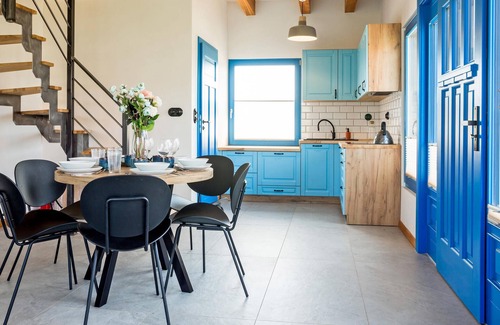 Debina House | Cozy 2-Bedroom Getaway with Oceanfront Views in Rowy