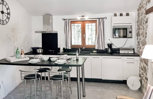 Saint-Bresson House | Top-Rated 2 Bedroom Stay in Saint Bresson with Pool & Spa