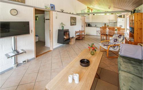 Samsø House | Cozy Home in Samsø with Kitchen, Pet & Child Friendly