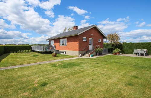 Samsø House | Relaxing Getaway in an Idyllic Setting with Scenic Views