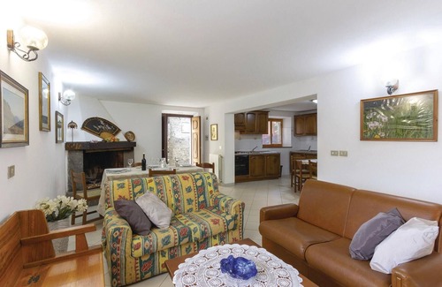 Pieve San Paolo House | Relaxing 5 Bedroom Retreat in Sassalbo with Private Pool