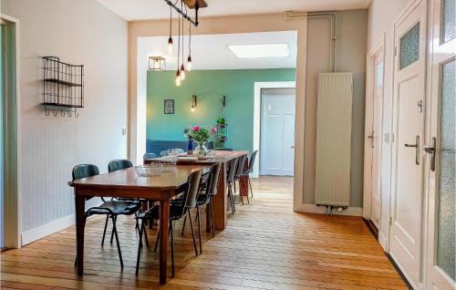 Scharendijke House | Inviting Home in Scharendijke with Kitchen & Pet Friendly