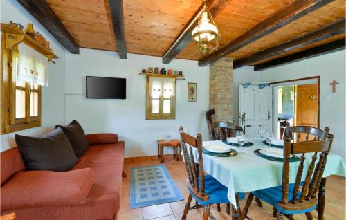 Lekenik House | Cozy 2 Bedroom Home in Sisinec - Pet & Child Friendly