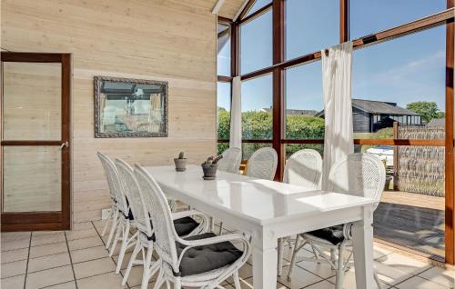 Grønninghoved Strand House | Inviting Home in Sjølund with Free Wifi for Families