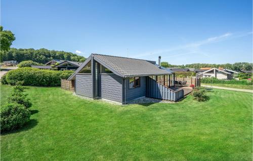 Grønninghoved Strand House | Inviting Home in Sjølund with Free Wifi for Families