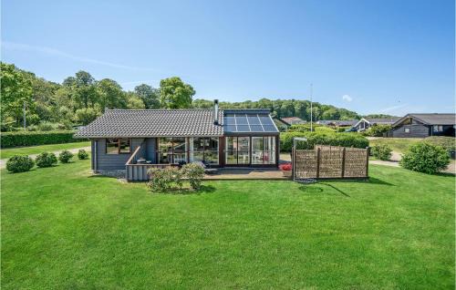 Grønninghoved Strand House | Inviting Home in Sjølund with Free Wifi for Families