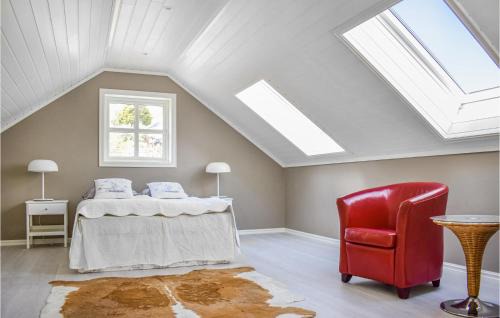 Skjoldastraumen House | Cozy 1 Bedroom Home in Skjoldastraumen for Families