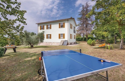 Spoleto House | 3 Bedroom Family Retreat in Spoleto with Spa & Breakfast